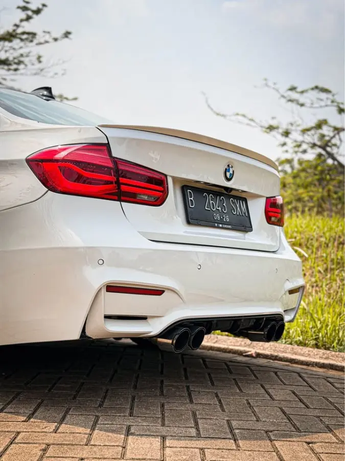 BMW F30 320i 2016
