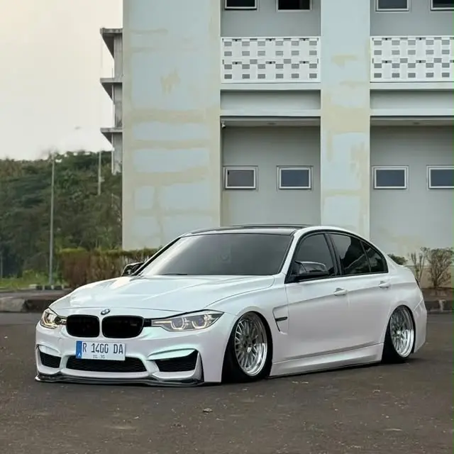 BMW F30 320i 2015