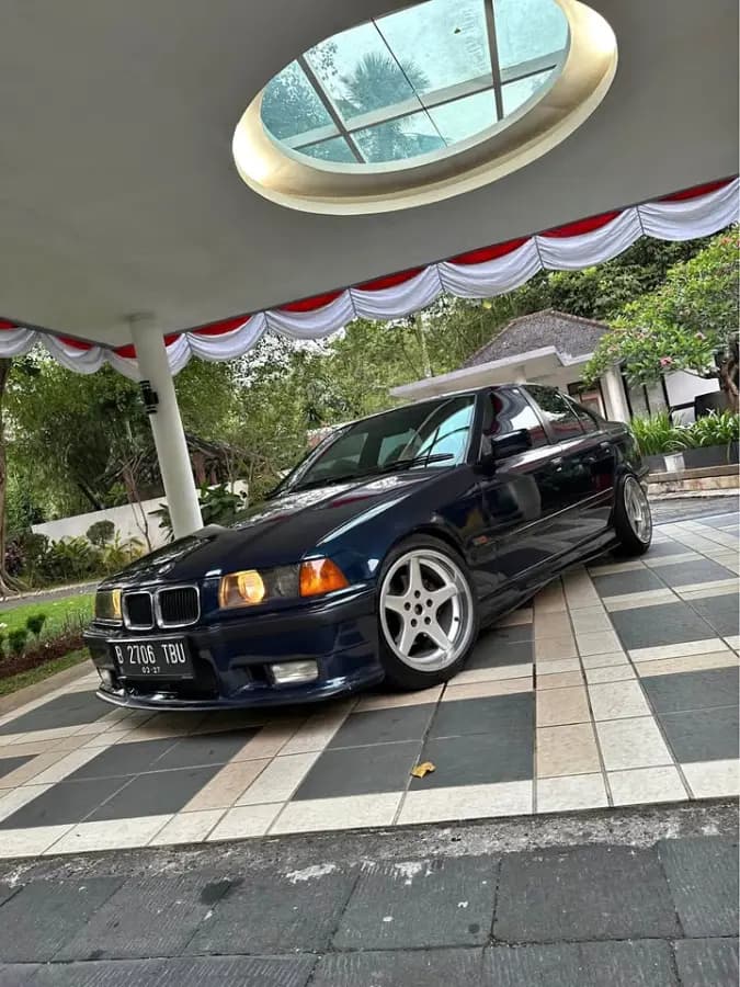 BMW E36 320i 1995