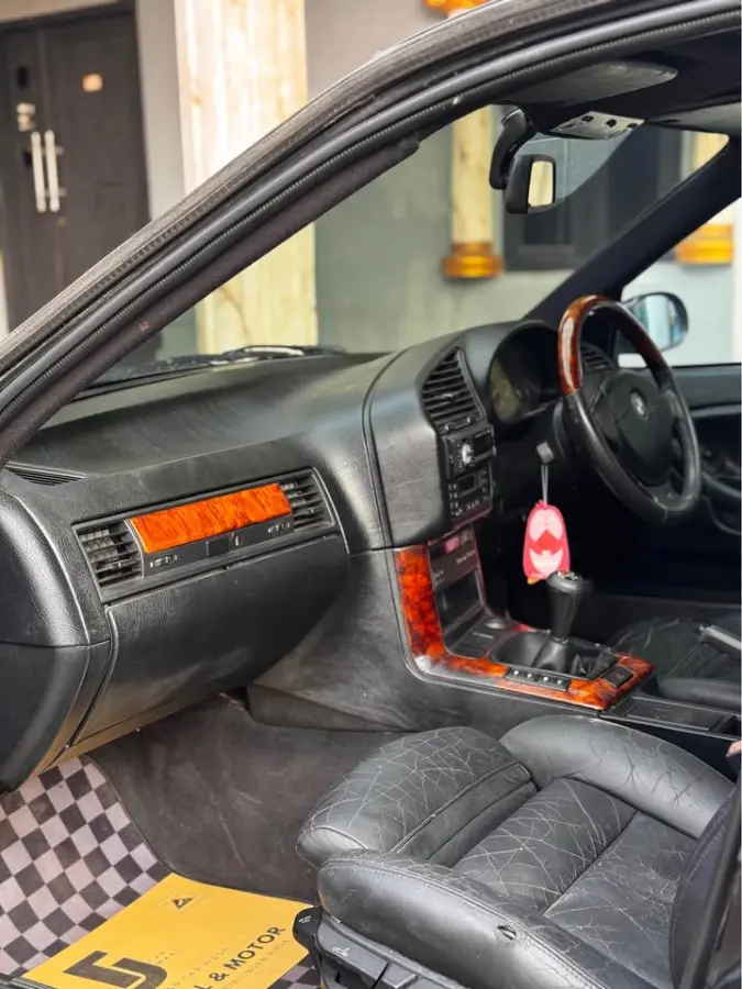 BMW E36 323i 1997