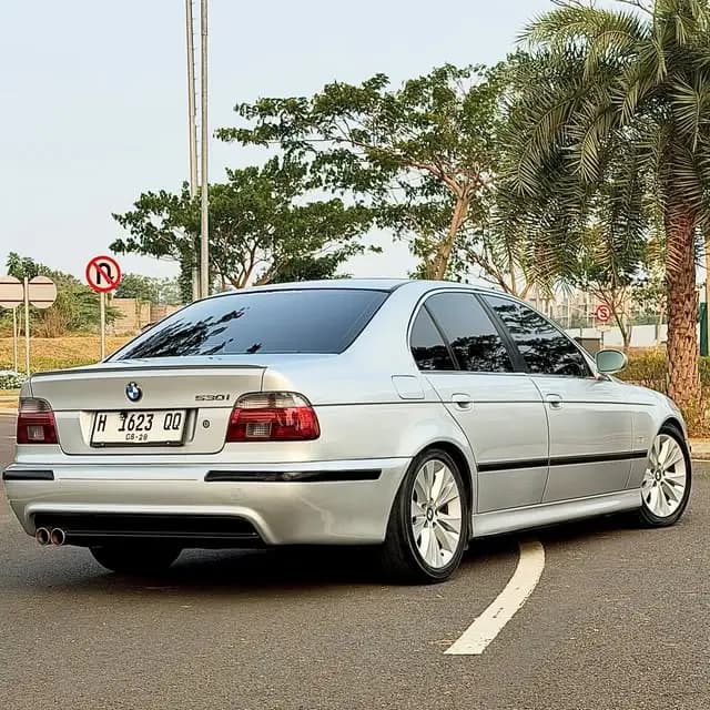 BMW E39 530i 2001