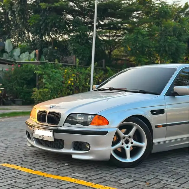BMW E46 323i 2000