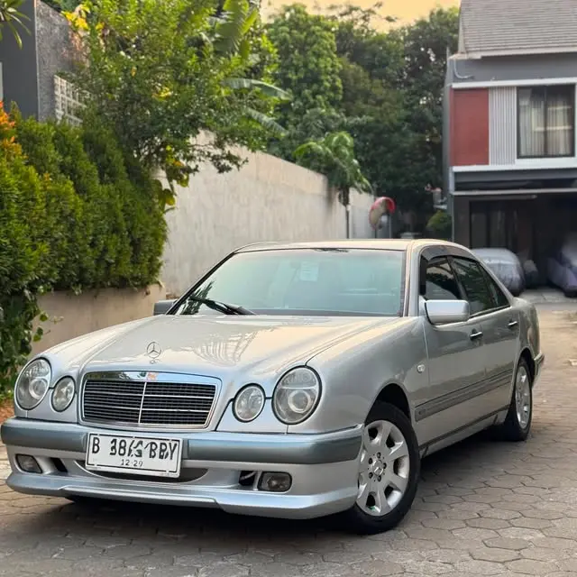 Mercedes-Benz E 230 1996