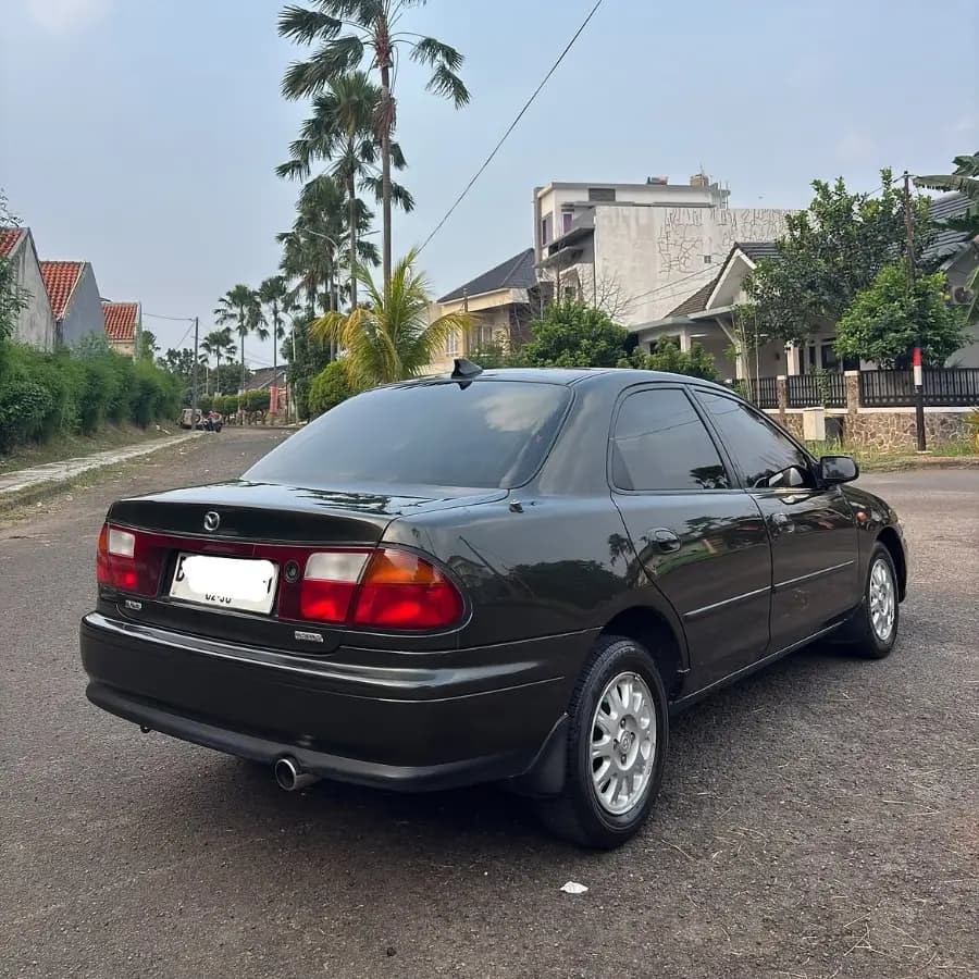 Mazda Familia 1.8 1998
