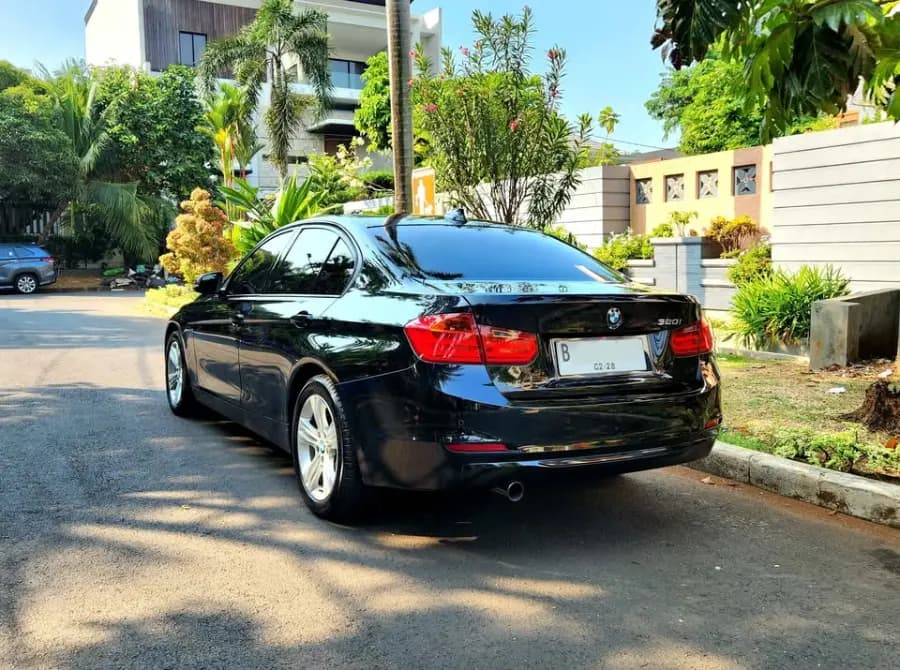 BMW F30 320i 2014