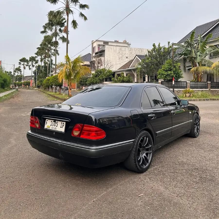 Mercedes-Benz E 320 Elegance 1996