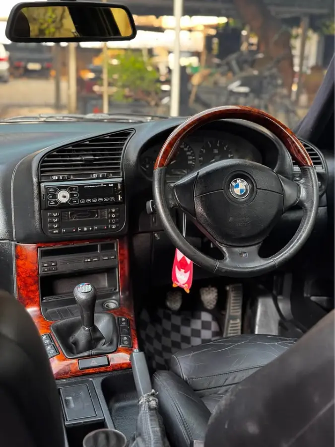 BMW E36 323i 1997