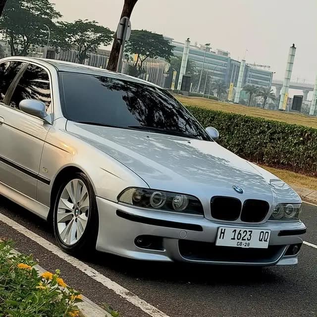 BMW E39 530i 2001