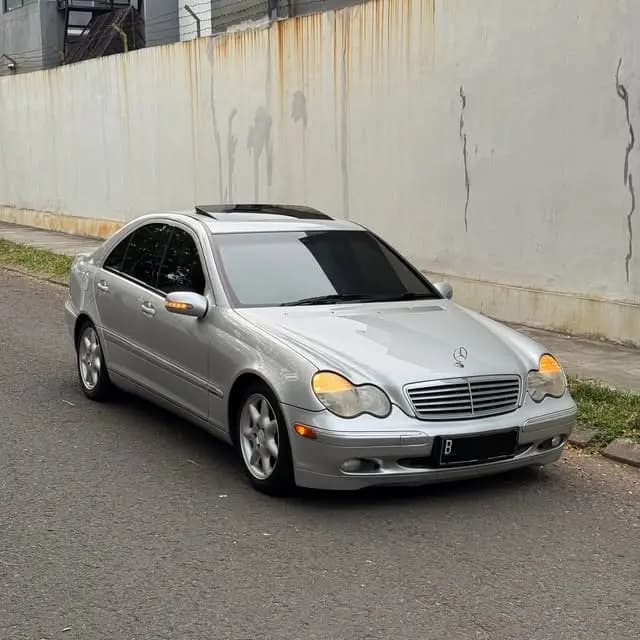 Mercedes-Benz C 240 2002
