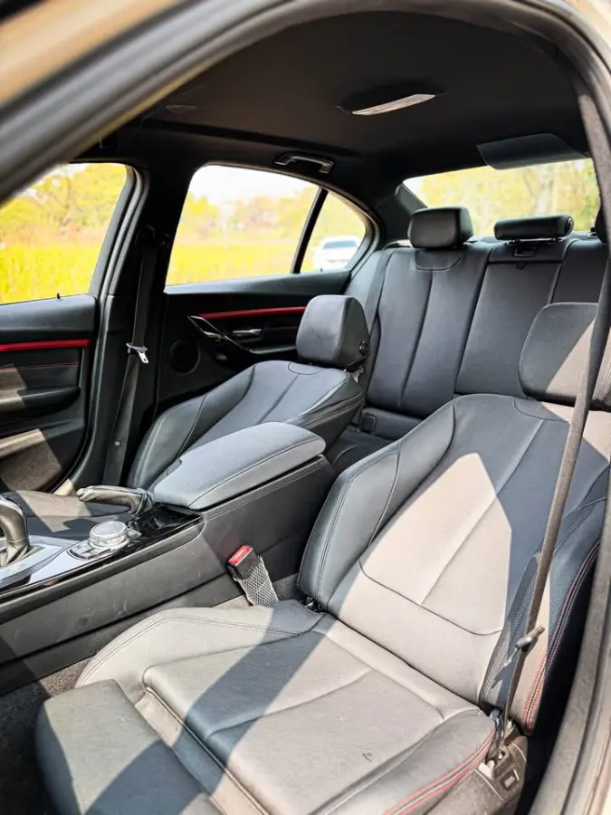 BMW F30 320i 2016