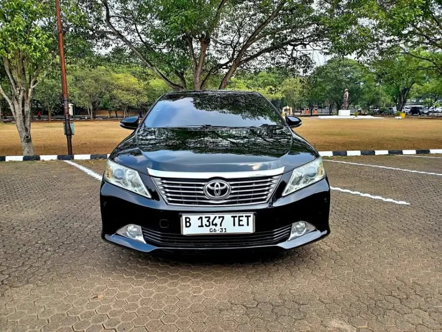 Toyota Camry 2.5 G 2013