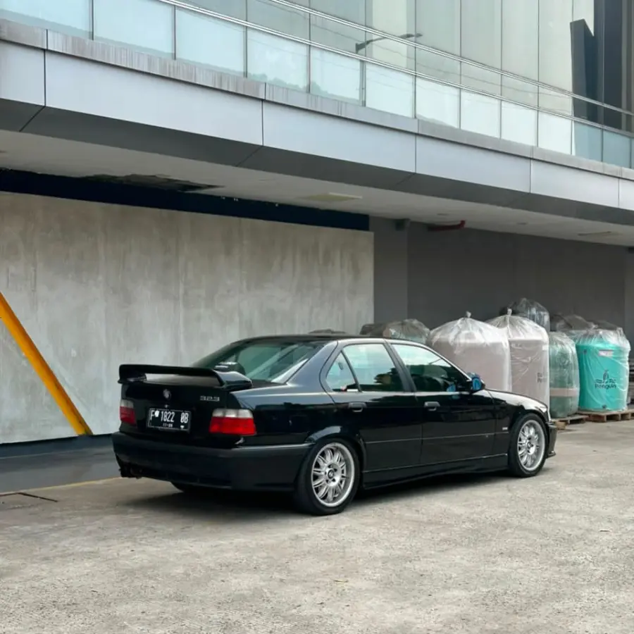 BMW E36 323i 1997