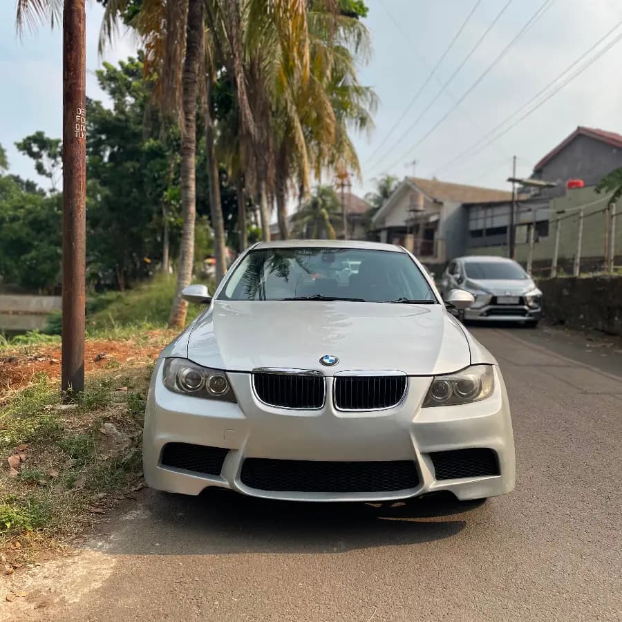 BMW E90 320i 2006