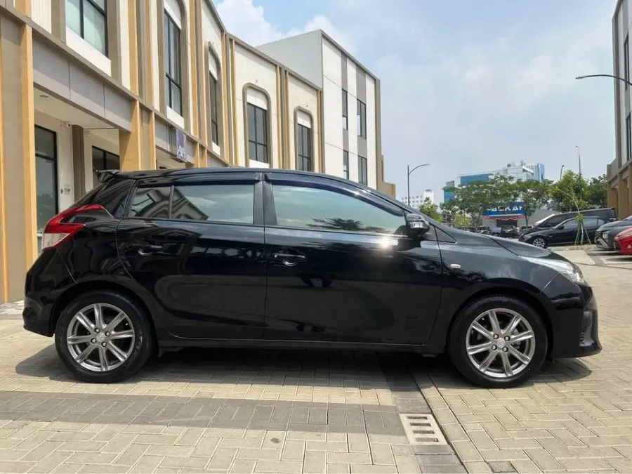 Toyota Yaris 1.5 G 2015