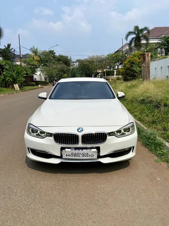 BMW F30 320i 2013