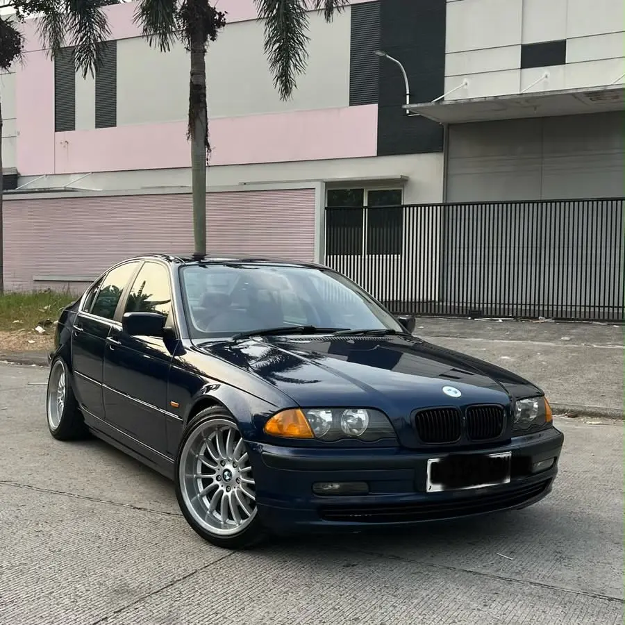 BMW E46 323i 2000